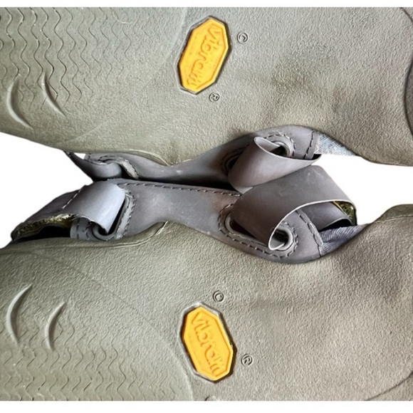 Vibram Five Fingers with Toe Separation - Picture 9 of 9